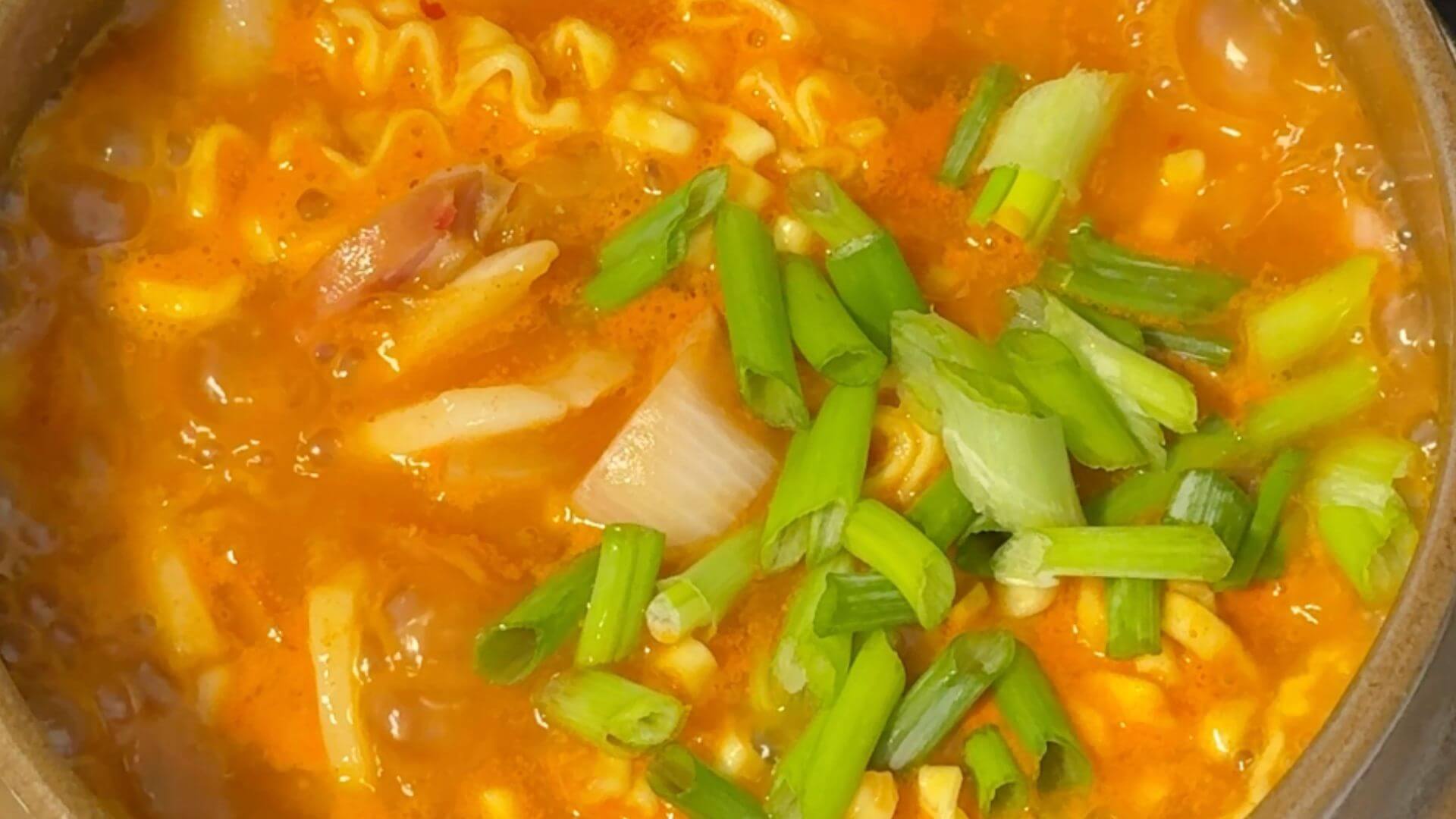 budae jjigae korean food